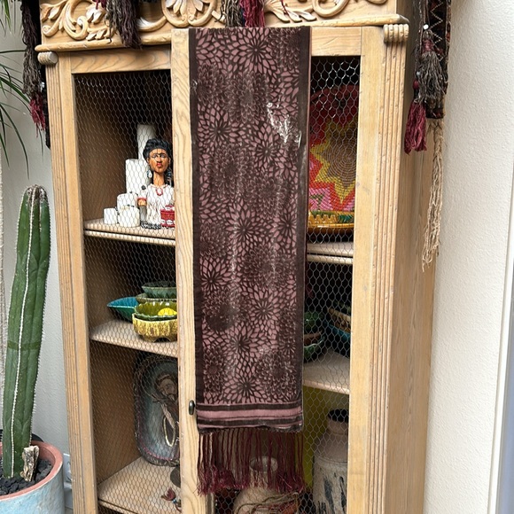 Vintage Oscar de la Renta Rayon Silk Scarf with Fringe - Picture 7 of 16